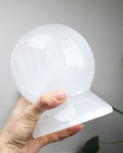 Selenite Sphere lamp