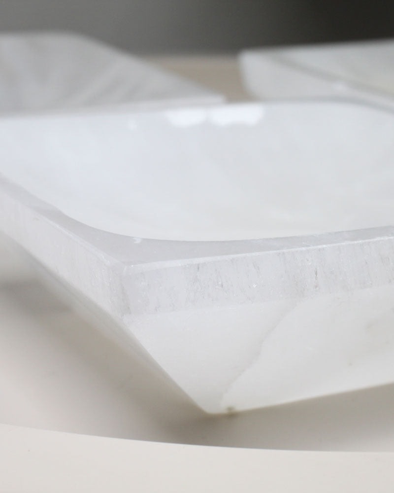 Selenit fyrkantig skål 14 cm