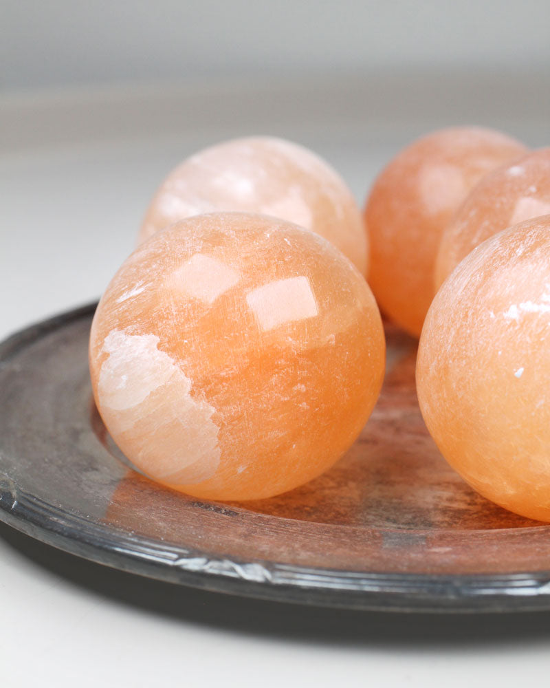 Selenite sphere orange 3-4 cm