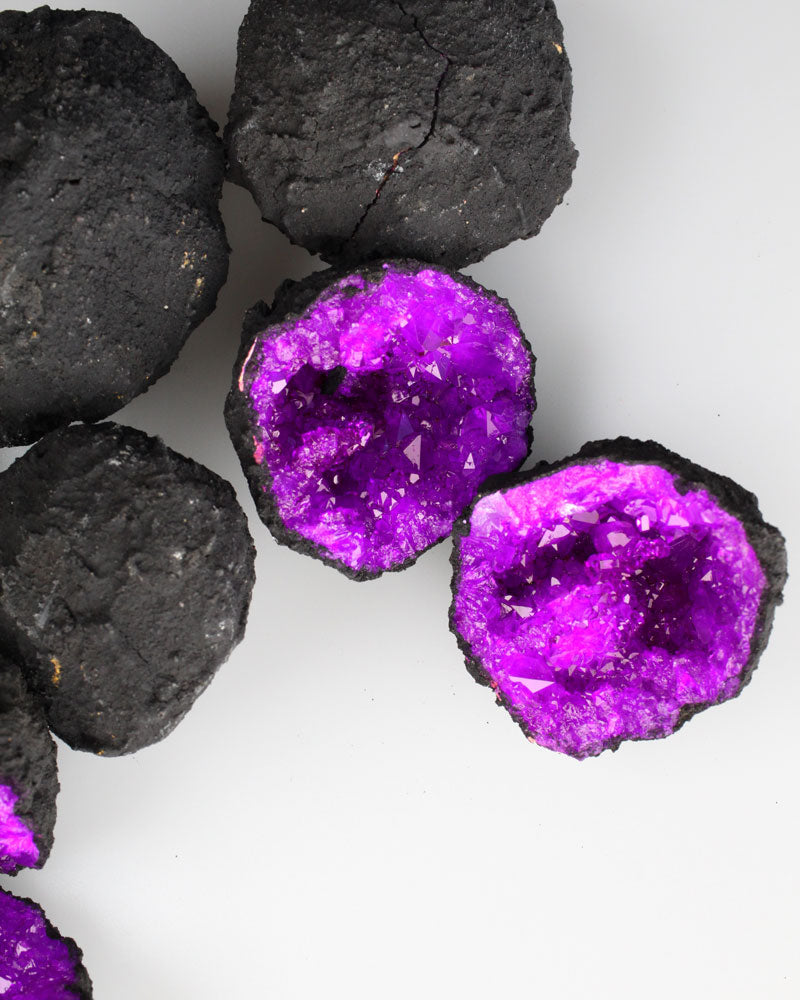Lila färgade geoder