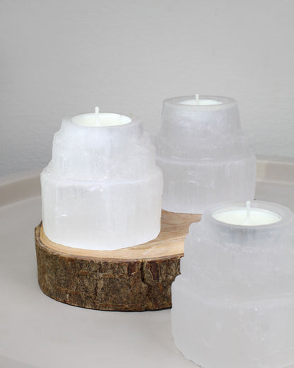 Selenite Mountaintop candle holder 8 cm white