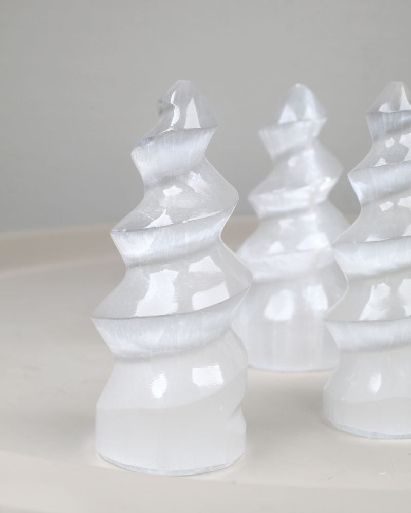 Selenite Spiral Tower 10 cm